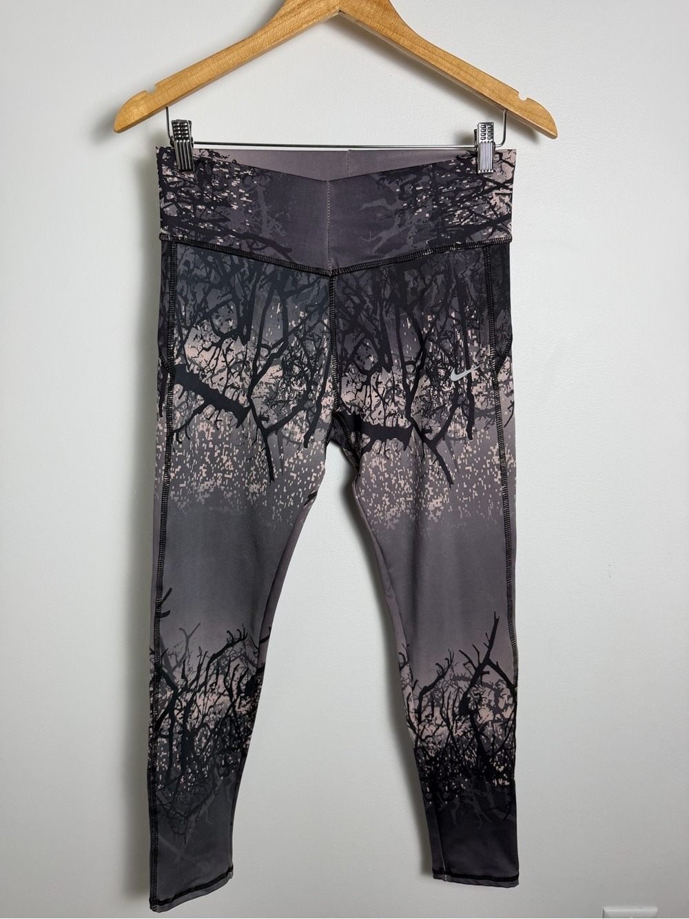 Nike Women’s L Printed Training Leggings Gray Black